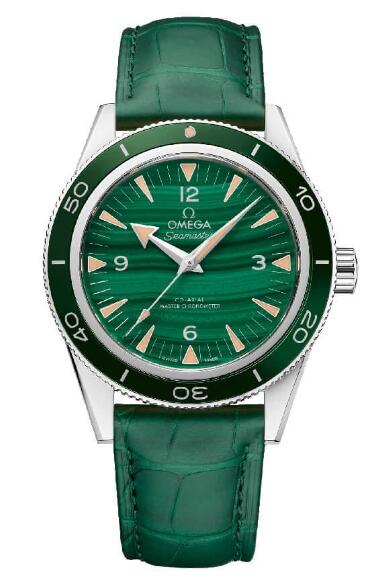 Swiss imitation watches online are stunning with green color.